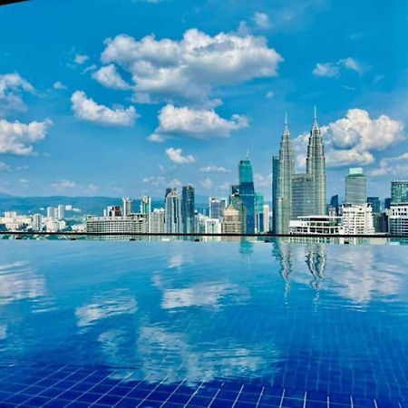 The Luxe Colony Klcc By Sky Pool Appartement Kuala Lumpur Buitenkant foto