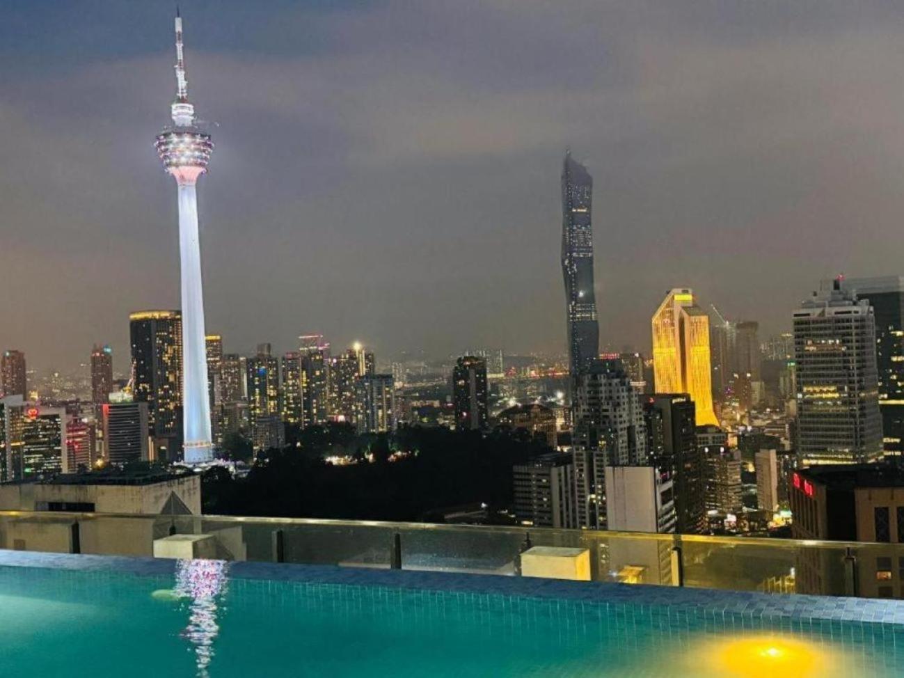 The Luxe Colony Klcc By Sky Pool Appartement Kuala Lumpur Buitenkant foto