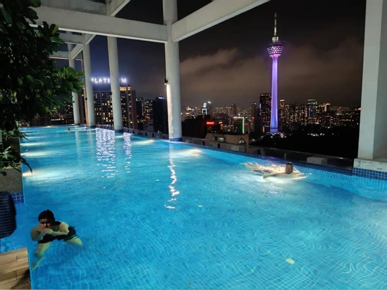 The Luxe Colony Klcc By Sky Pool Appartement Kuala Lumpur Buitenkant foto