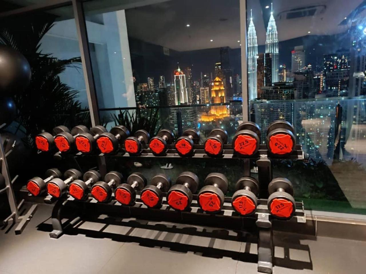 The Luxe Colony Klcc By Sky Pool Appartement Kuala Lumpur Buitenkant foto