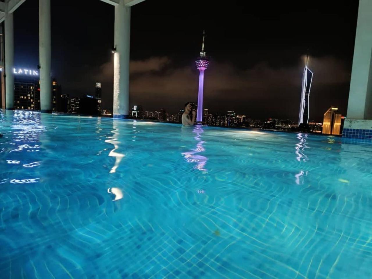 The Luxe Colony Klcc By Sky Pool Appartement Kuala Lumpur Buitenkant foto